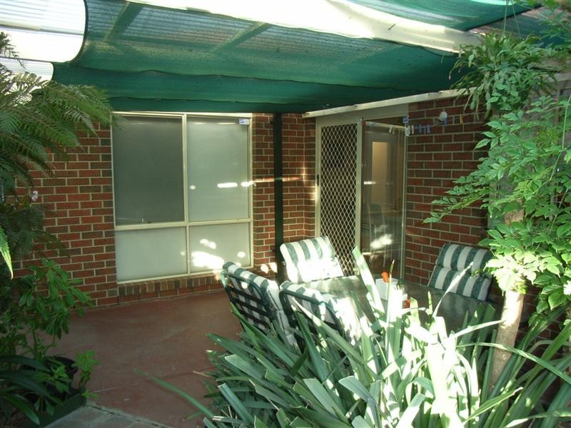 5 Sandalwood Avenue, Hillside VIC 3037