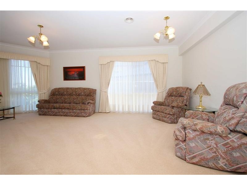 13 Wetherby Court, Hillside VIC 3037