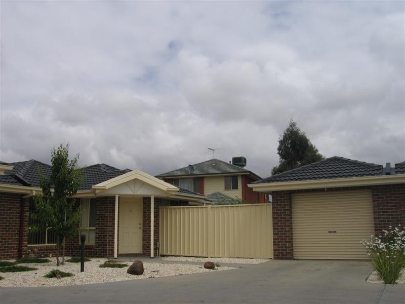 10/107-109 Pecks Road, Sydenham VIC 3037