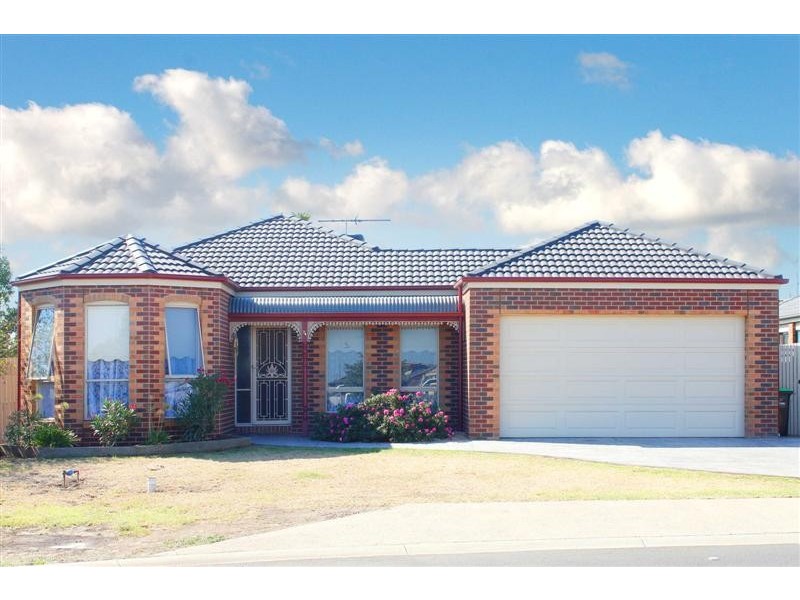 74 Domain Way, Taylors Hill VIC 3037