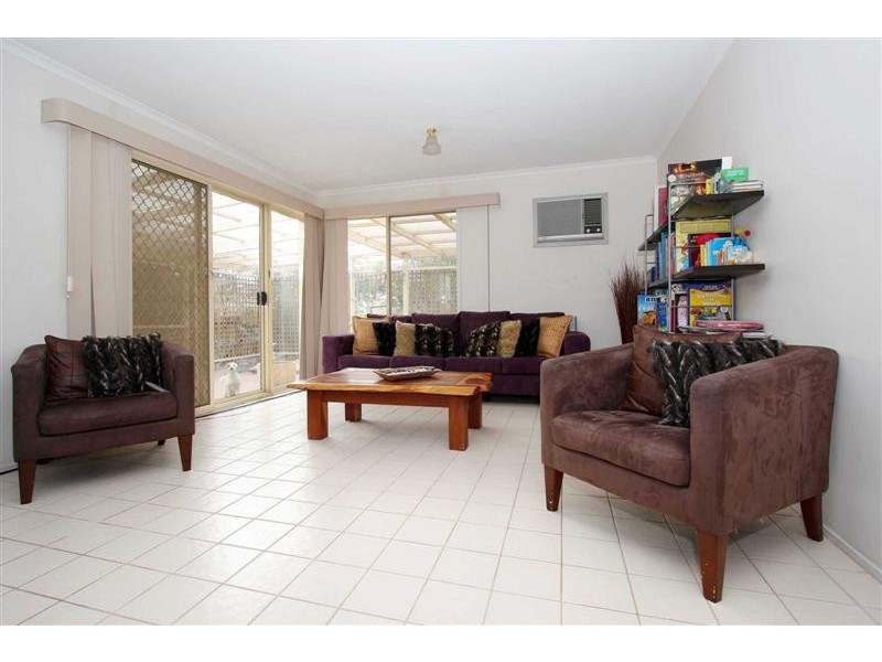 21 Chittenup Bend, Sydenham VIC 3037