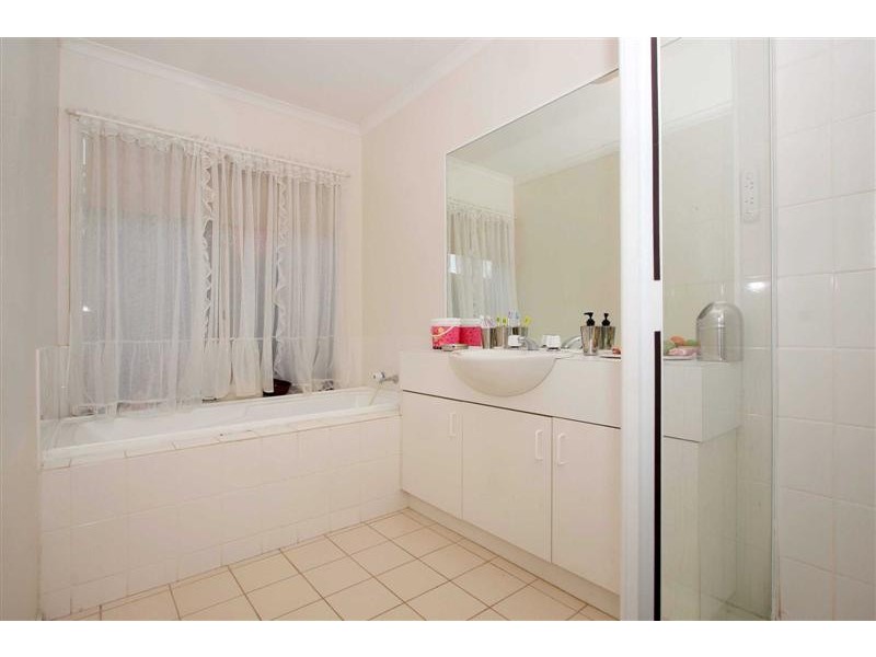 21 Chittenup Bend, Sydenham VIC 3037