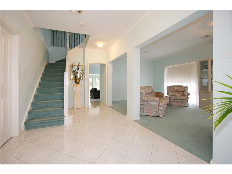 12 James Court, Hillside VIC 3037