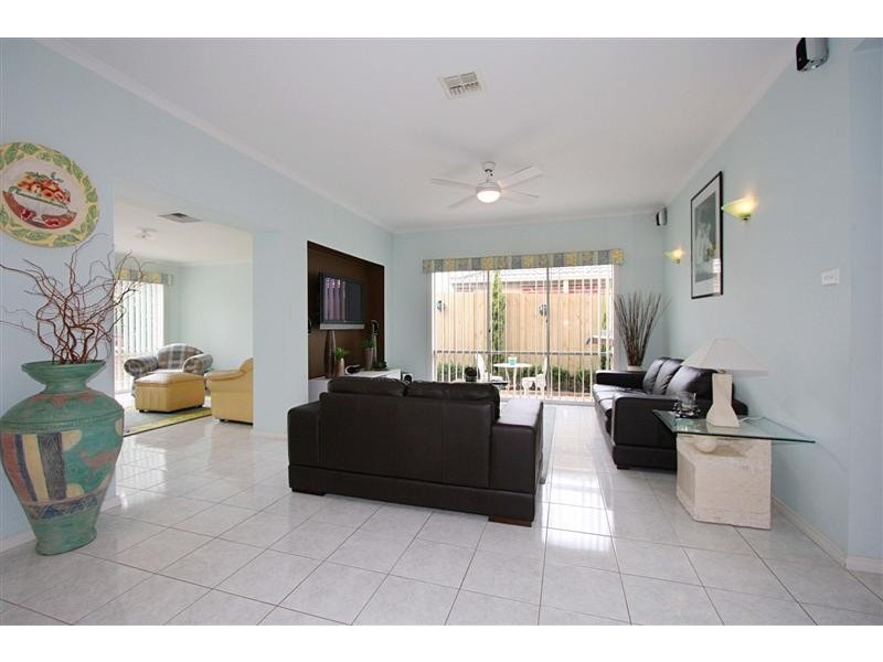 12 James Court, Hillside VIC 3037