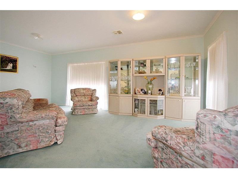 12 James Court, Hillside VIC 3037