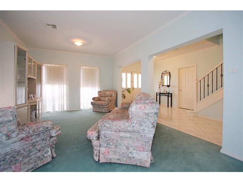 12 James Court, Hillside VIC 3037