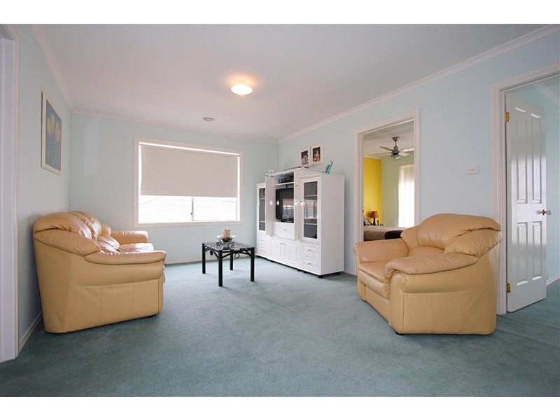 12 James Court, Hillside VIC 3037