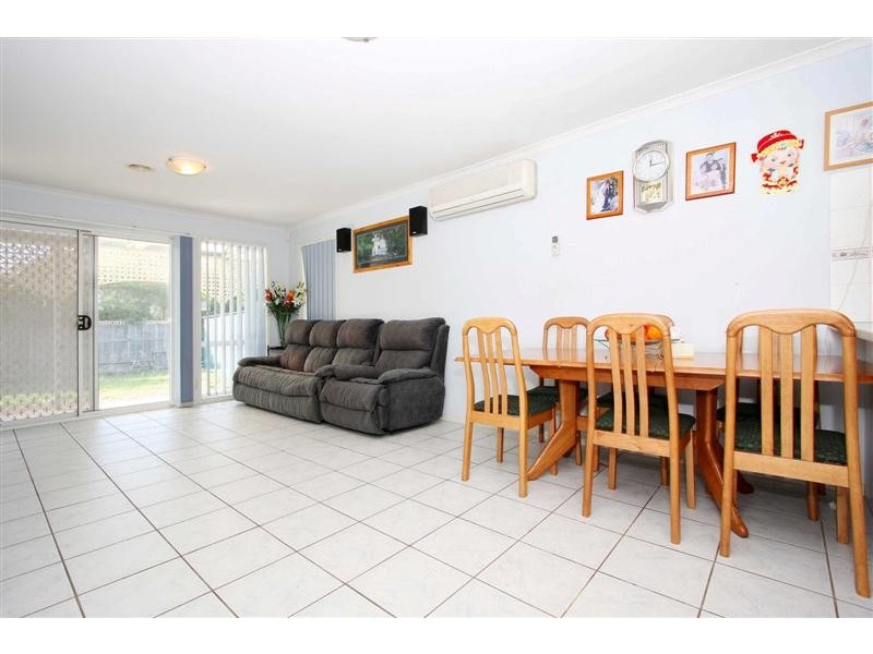 16 Roadhouse Wynd, Sydenham VIC 3037