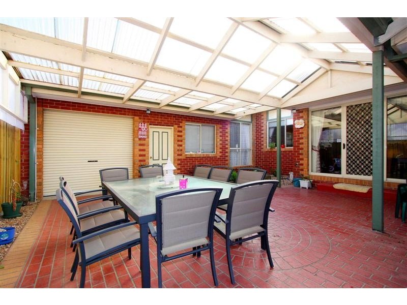 12 Silverwood Court, Hillside VIC 3037