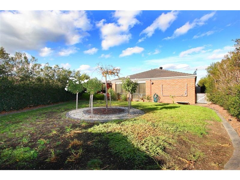 4 Parkville Terrace, Taylors Hill VIC 3037