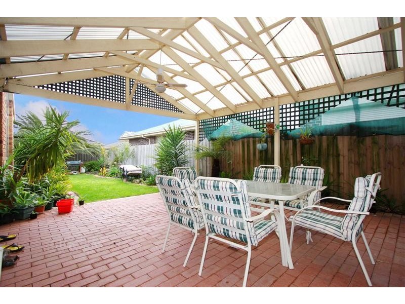 11 Hannah Avenue, Hillside VIC 3037