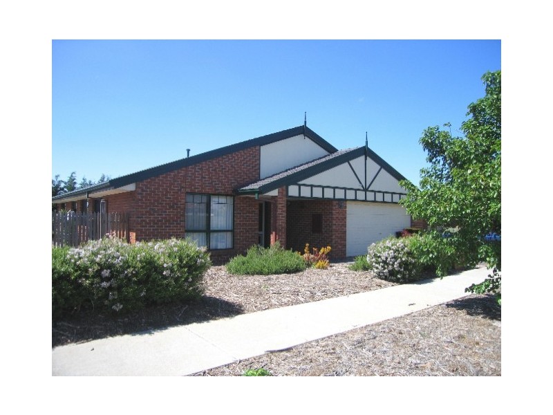 45 Kenswick Drive, Hillside VIC 3037