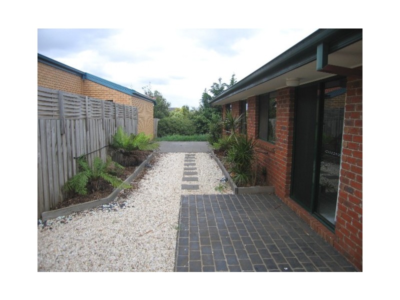 45 Kenswick Drive, Hillside VIC 3037