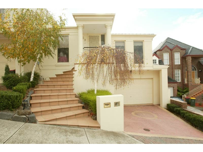 2b Weyburn Place, Avondale Heights VIC 3034