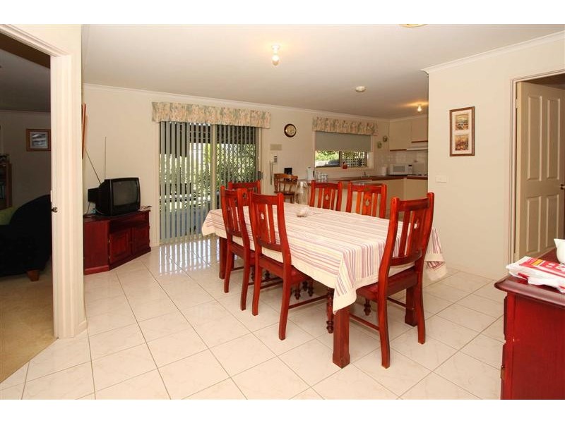 27 Longhurst Crescent, Hillside VIC 3037