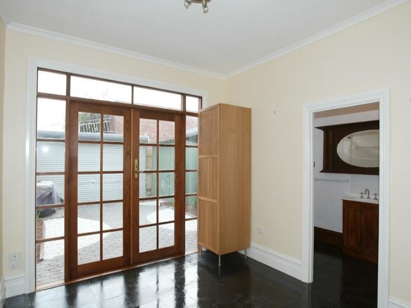 4 Cliff Street, Brunswick VIC 3056