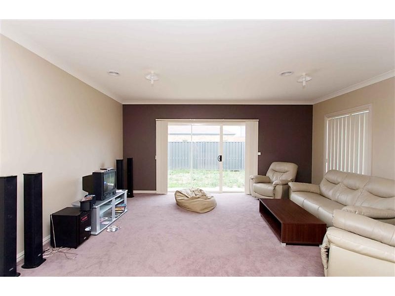 22 Highcroft Place, Cairnlea VIC 3023