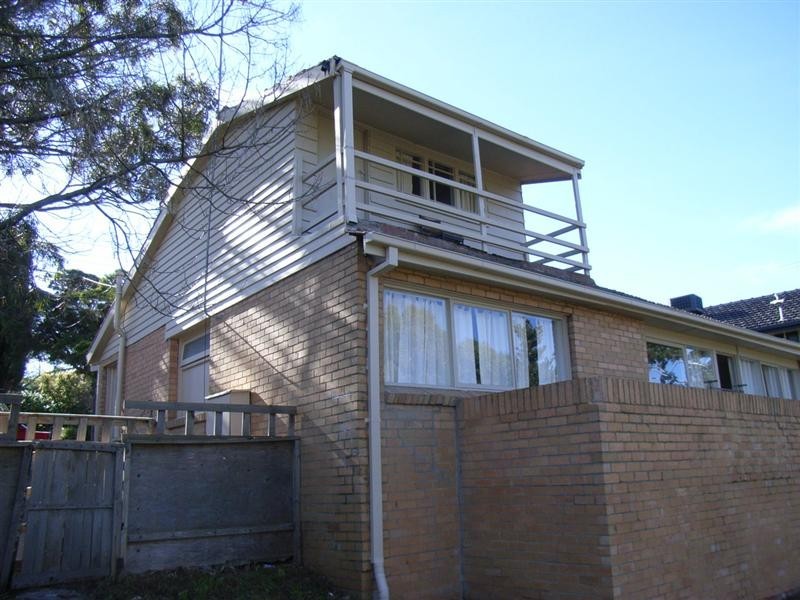 27 Hillside Grove, Airport West VIC 3042