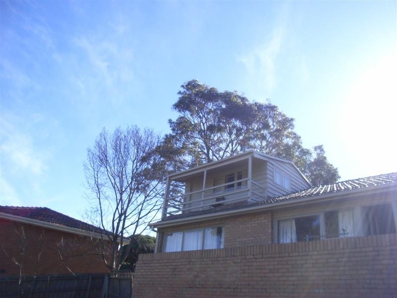 27 Hillside Grove, Airport West VIC 3042