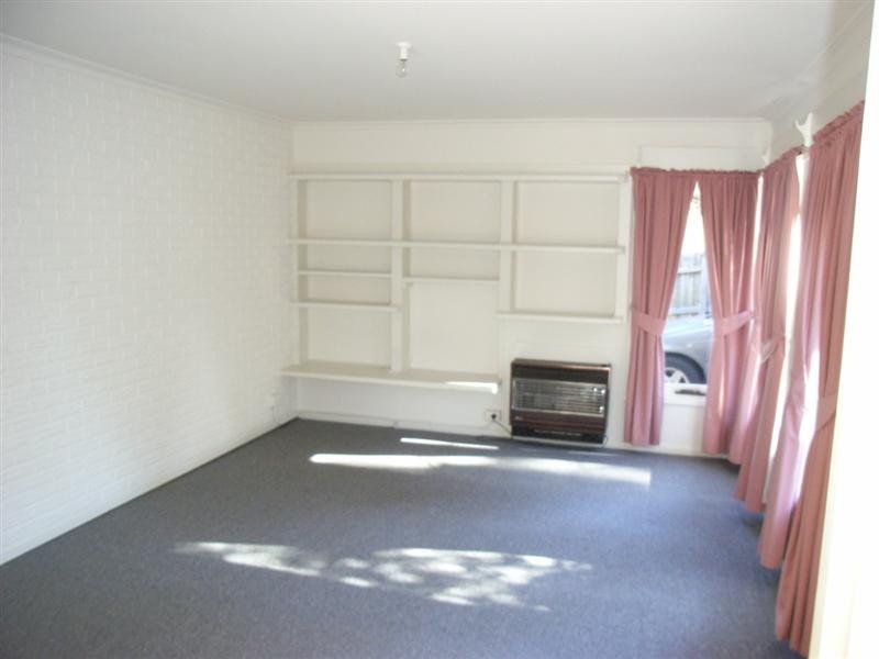 27 Hillside Grove, Airport West VIC 3042