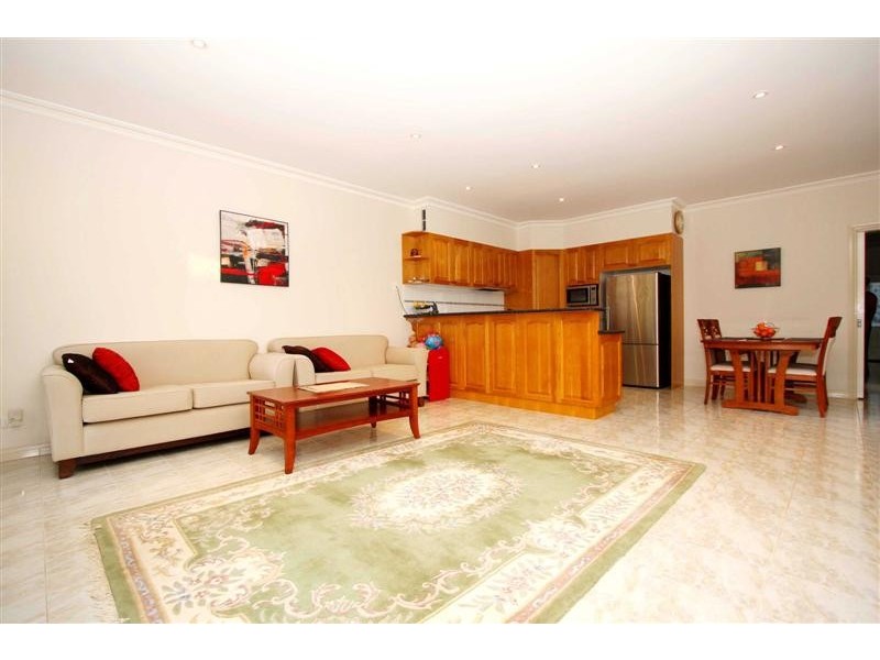 4 Santa Monica Drive, Taylors Lakes VIC 3038