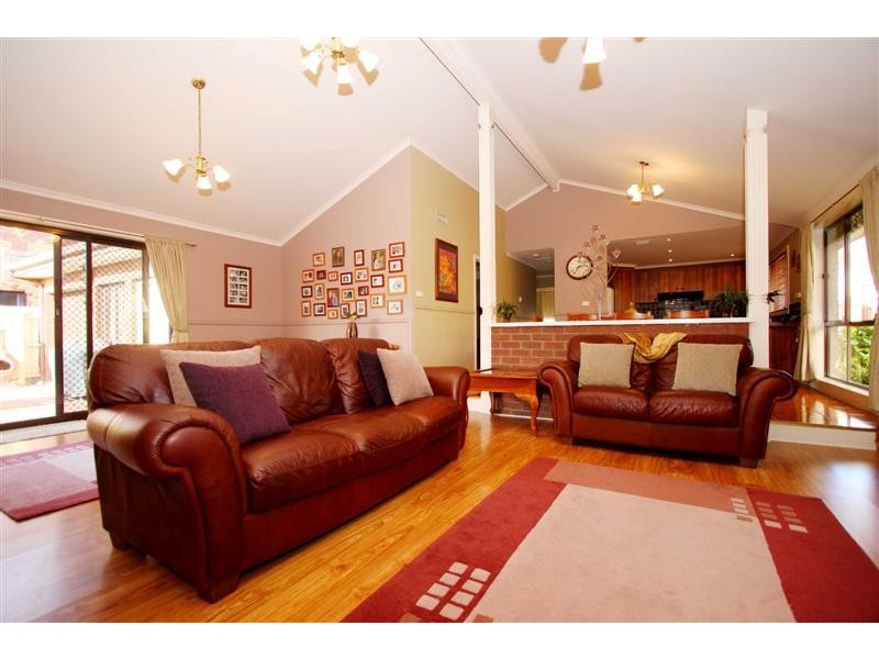 16 Beckwith Court, Taylors Lakes VIC 3038