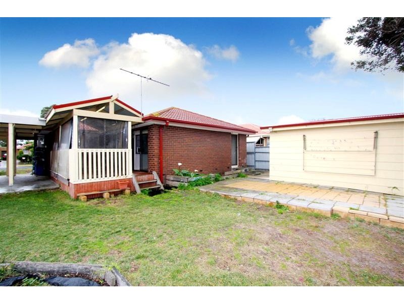 4 Yan Yean Place, St Albans VIC 3021