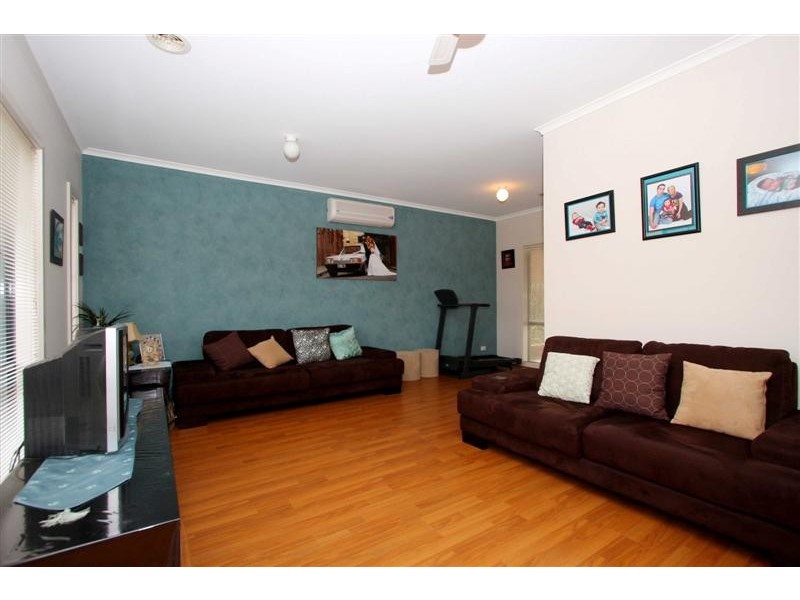 23 The Glades, Taylors Hill VIC 3037