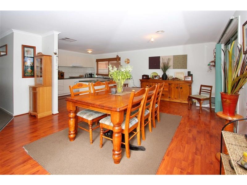 12 Herrington Turn, Caroline Springs VIC 3023