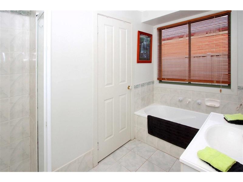 12 Herrington Turn, Caroline Springs VIC 3023