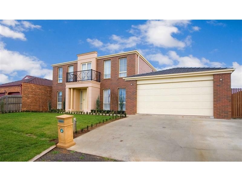 16 Rowlandson Way, Taylors Lakes VIC 3038