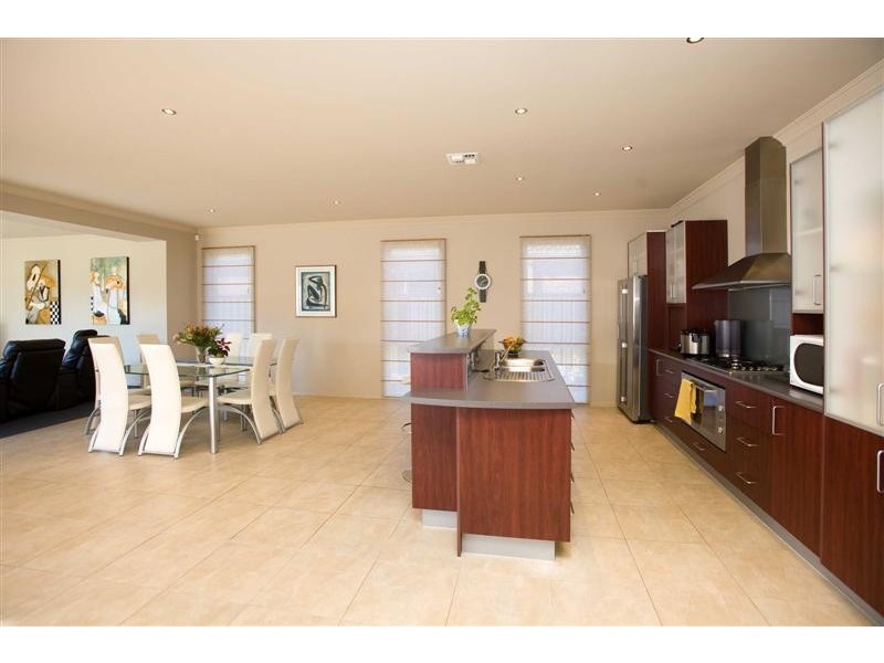 4 Windsor BoulevaRoad, Derrimut VIC 3030