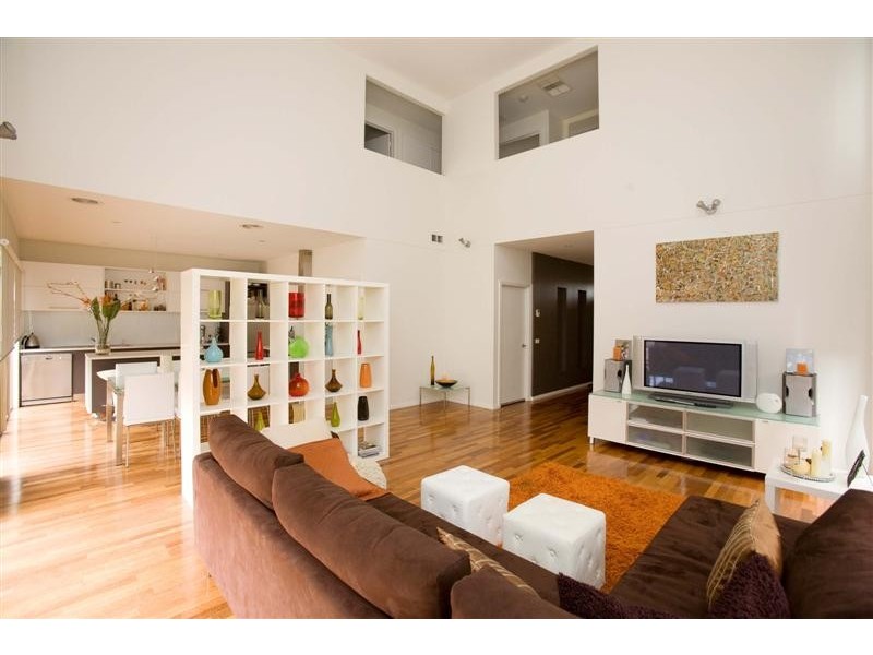 1 Kemp Green, Caroline Springs VIC 3023