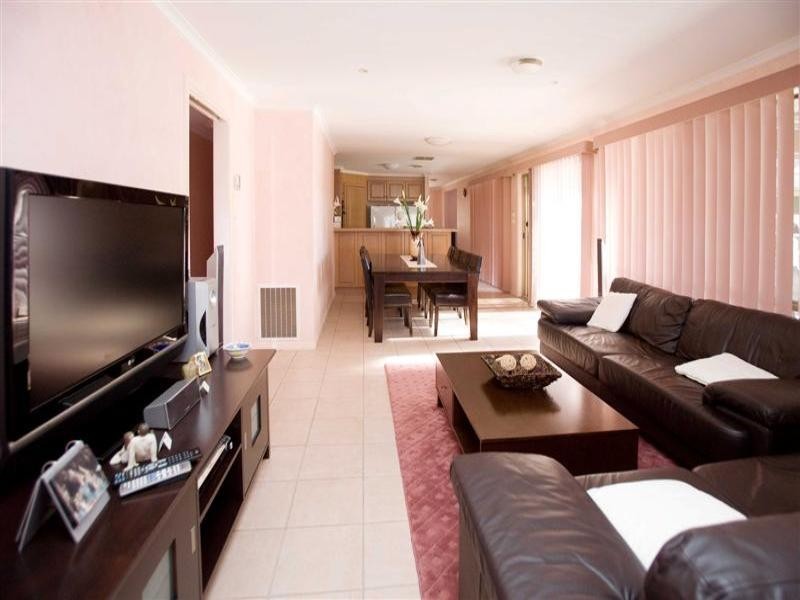 15 Halstead Court, Hillside VIC 3037