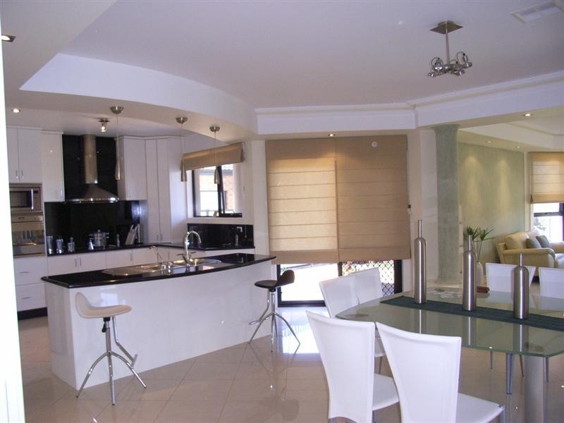 17 Cambridge Crescent, Taylors Lakes VIC 3038