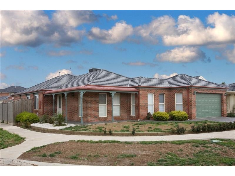 17 St Kilda Parade, Taylors Hill VIC 3037