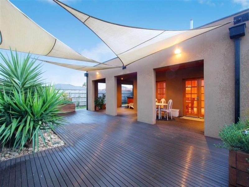 1 Collins Street, Taylors Hill VIC 3037