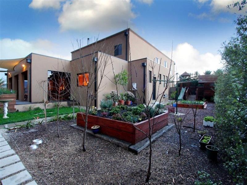 1 Collins Street, Taylors Hill VIC 3037