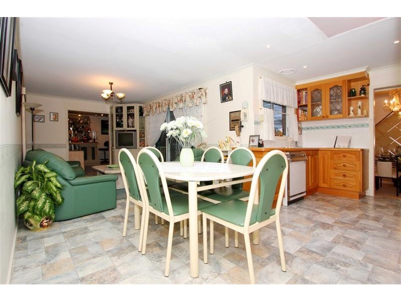 2 Medina Road, Keilor Downs VIC 3038