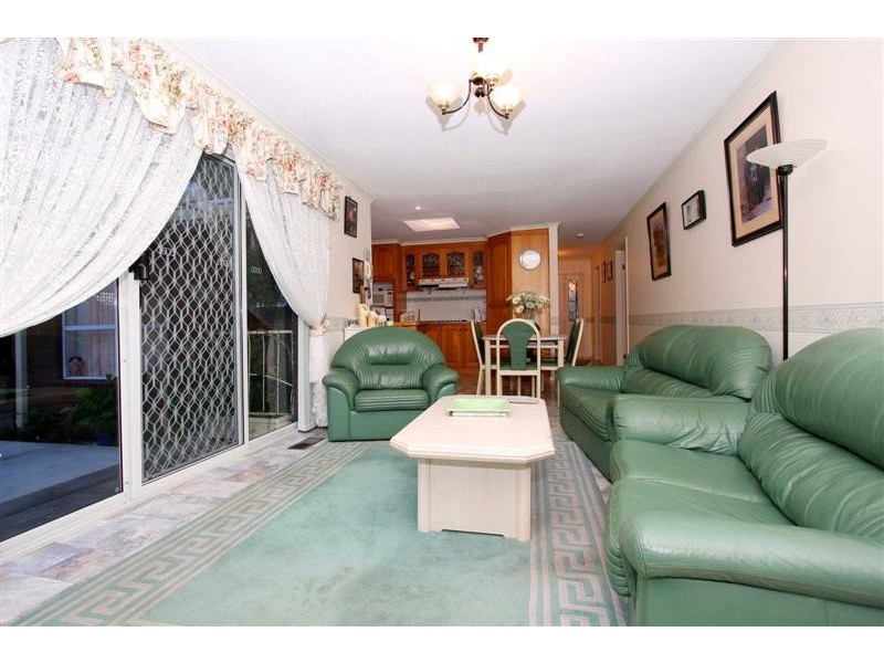 2 Medina Road, Keilor Downs VIC 3038