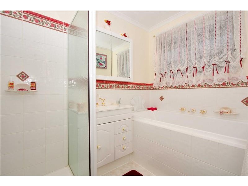 2 Medina Road, Keilor Downs VIC 3038