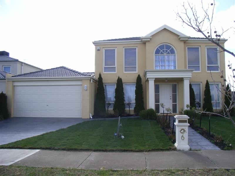 6 Moretti Avenue, Taylors Lakes VIC 3038