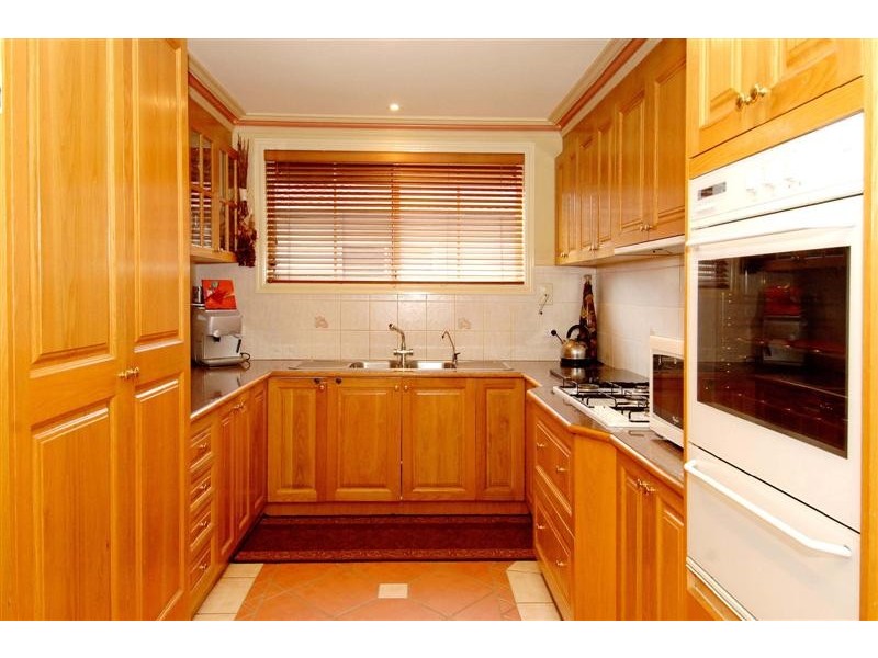 1/64 McNamara Avenue, Airport West VIC 3042