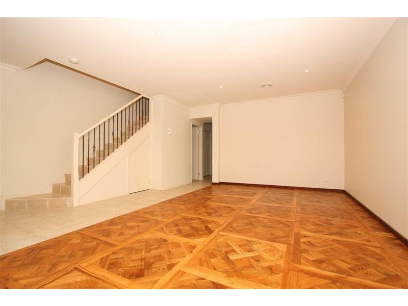 9D Wentworth Drive, Taylors Lakes VIC 3038