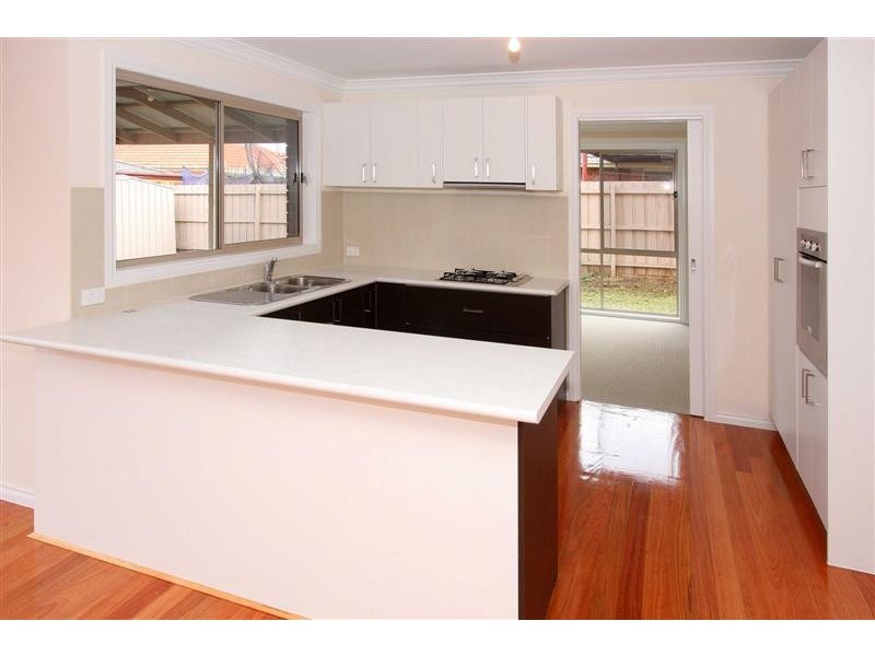 12 Kelland Avenue, Hillside VIC 3037