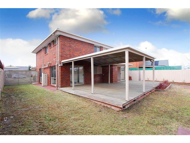 12 Kelland Avenue, Hillside VIC 3037