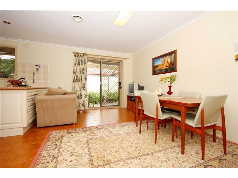 7 Mungana Court, Taylors Lakes VIC 3038