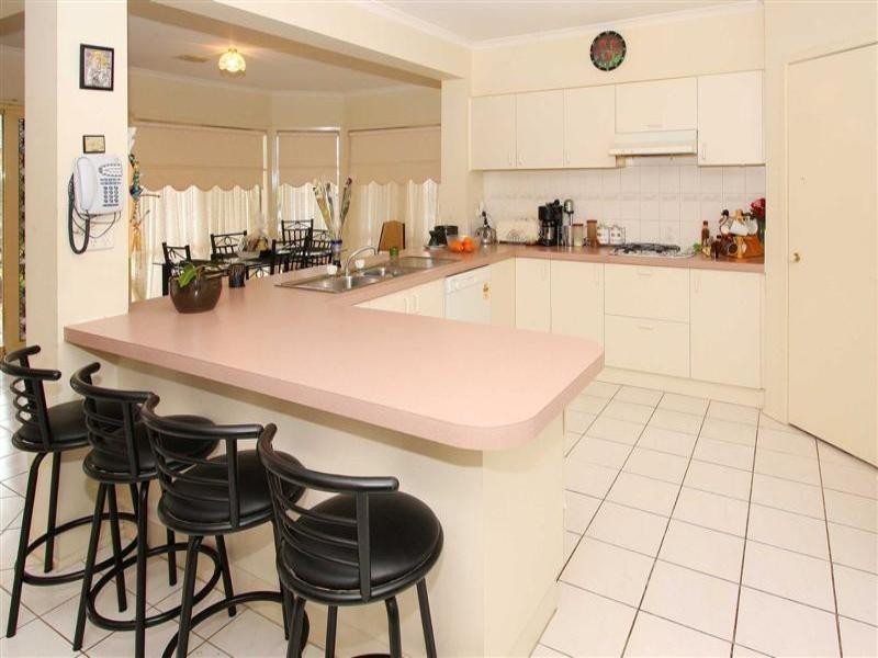 45 Panorama Drive, Hillside VIC 3037