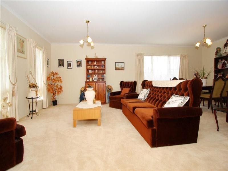 45 Panorama Drive, Hillside VIC 3037