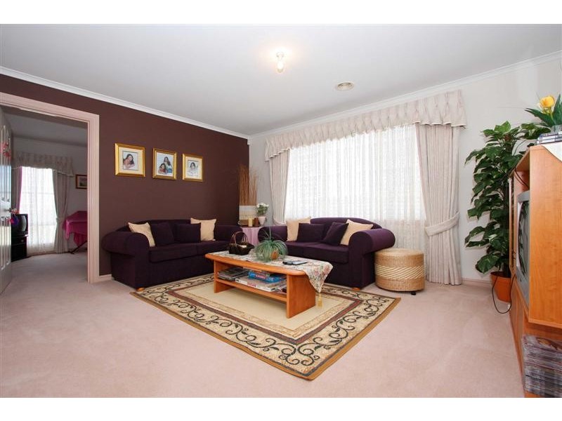 25 Botanic Drive, Hillside VIC 3037